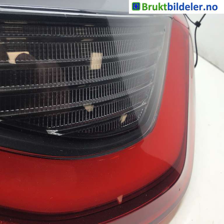 Baklykt høyre til BMW i4 2021-->> (G26) (G26) (BMW IX4|63 21 7 477 604|)