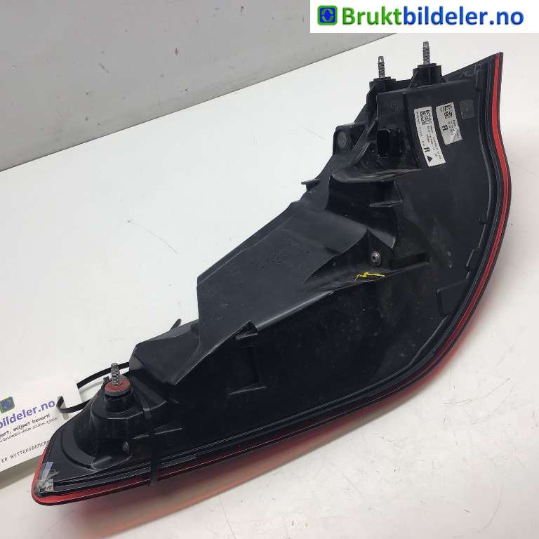 Baklykt høyre til BMW i4 2021-->> (G26) (G26) (BMW IX4|63 21 7 477 604|)