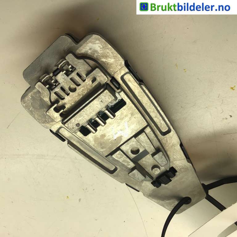 Antenne navigasjon til BMW i4 2021-->> (G26) (G26) (BMW IX4|65 20 9 825 130|928701 11|)