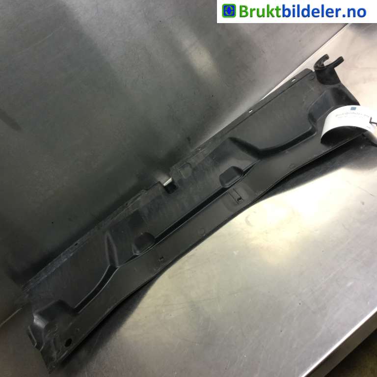 Frontplate øvre til Mercedes Vito 2014-->> (W447) (W447) (MERCEDES|A 447 885 02 36|)
