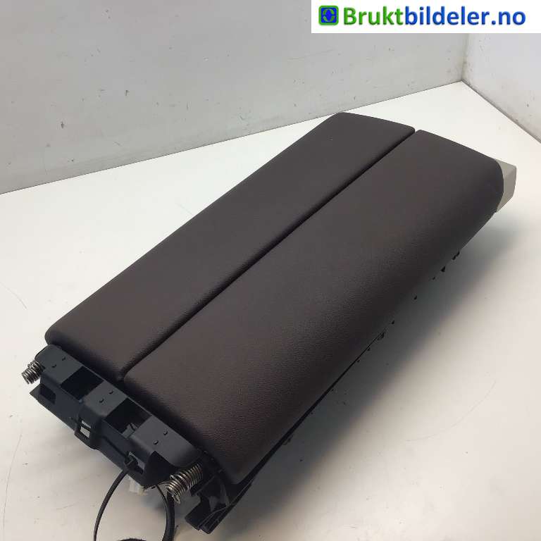 Sete armlene lokk til BMW iX, 2021-->> (I20) (I20) (BMW  iX xDrive40|51 16 5 A1F 888)