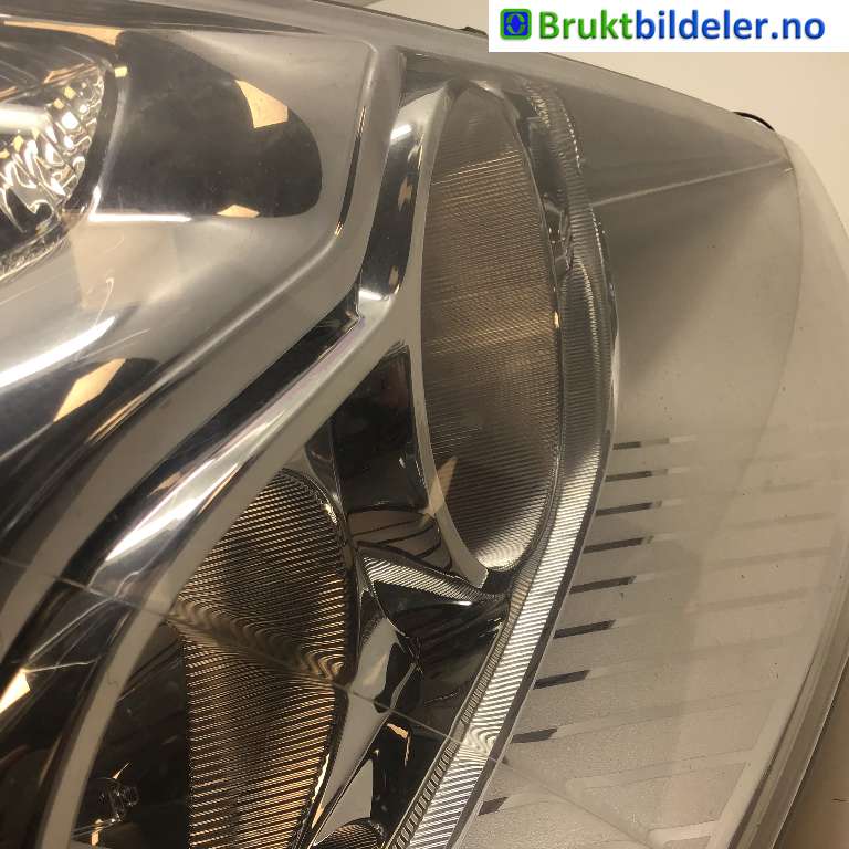 Frontlykt høyre halogen til Ford S-Max 2010-2015 (Type I, Fase 2)  (FORD|6M21-13W029-AK|1EJ 009 250-02|)