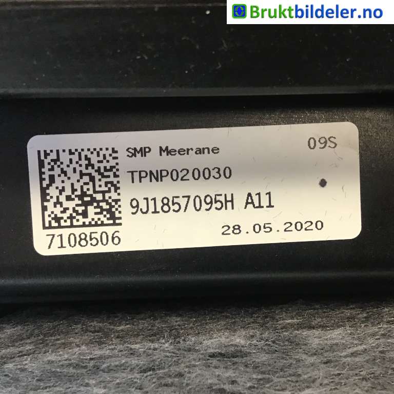 Hanskerom til Porsche Taycan 2019-->>  (PORSCHE|9J1 857 095 H|)