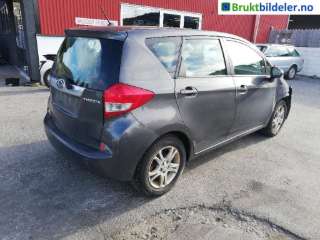 Dør høyre bak til Subaru Trezia, 2011-2013  (SUBARU|)