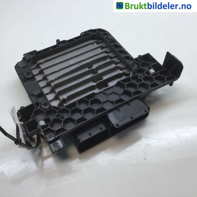 Styreenhet motor til Mercedes C-Klasse 2014-2018 (Fase 1) (W205) (W205) (MERCEDES|A 274 900 08 00|0 261 S08 785|)