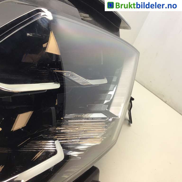 Frontlykt høyre halogen til Citroën ë-C4 2020-->>  (CITROEN|9830649280|73243672|73243672FE1F)