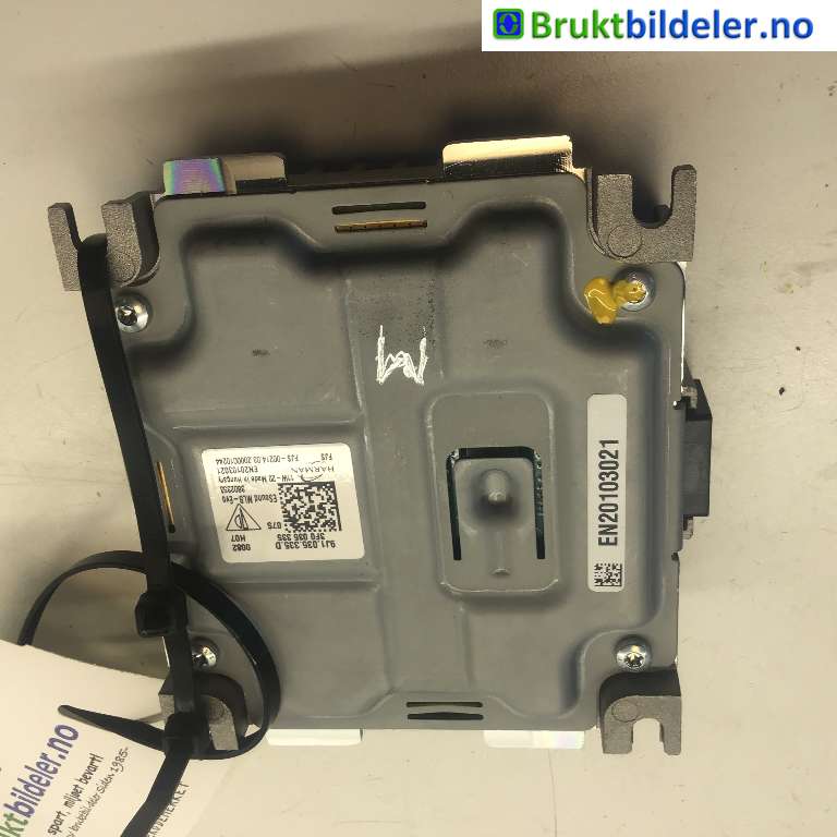 Bilstereo forsterker til Porsche Taycan 2019-->> (PORSCHE|9J1 035 335 D|EN20103021|3F0 035 335)