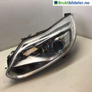 Frontlykt venstre xenon til Ford Focus, 2011-2014 (Type III, Fase 1)  (FORD|BM51-13D155-AJ)
