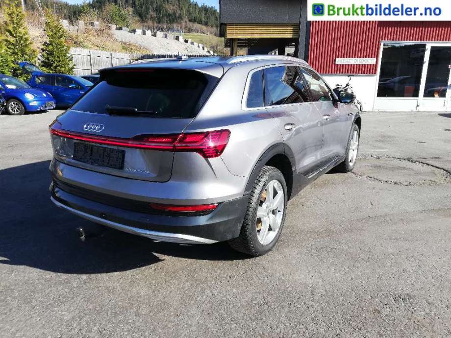 Støtfanger bak til Audi e-tron, 2018-->>  (AUDI|)