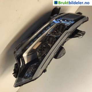 Frontlykt høyre halogen til Mitsubishi Outlander,   (MITSUBISHI|8301C864)