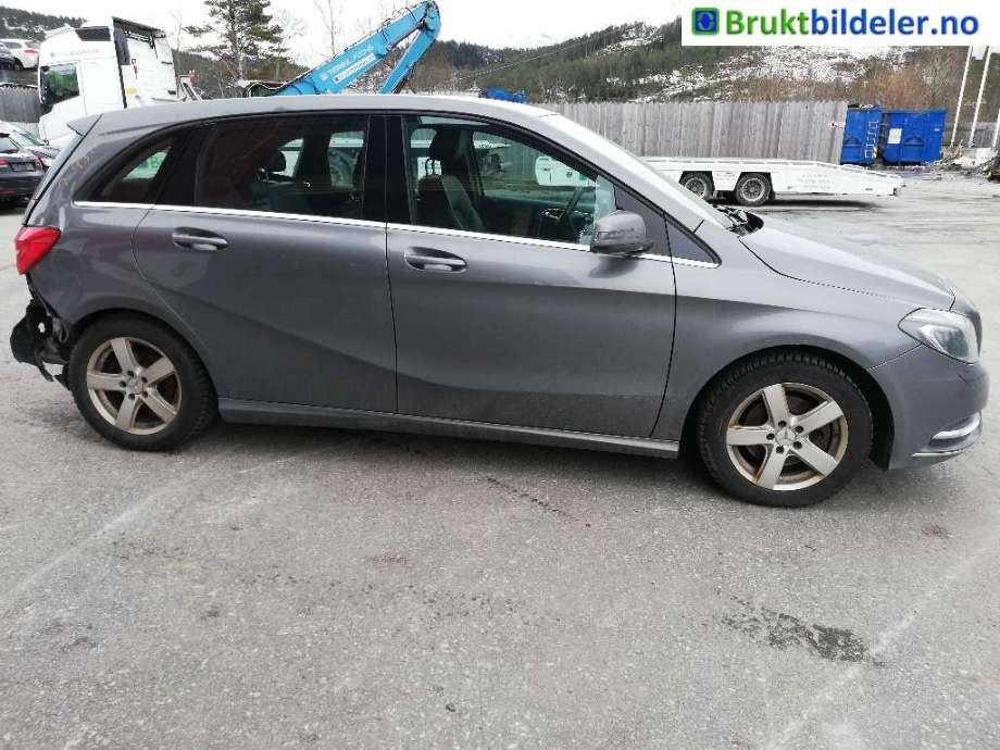 Dør høyre bak til Mercedes B-Klasse, 2011-2018 (W246) (W246) (MERCEDES|)