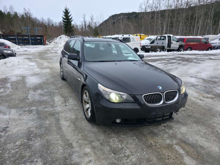 Skjerm høyre foran til BMW 5-Serie, 2003-2010 (E60/E61) (E60/E61) (BMW|)