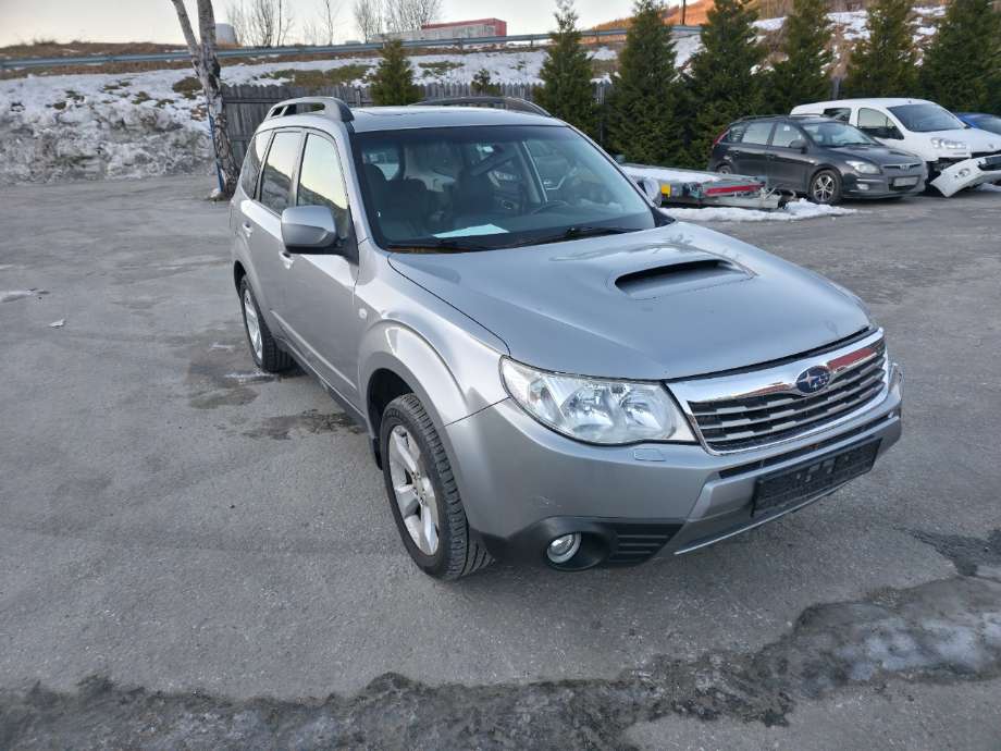 Frontlykt høyre halogen til Subaru Forester, 2008-2013 (Type III)  (SUBARU|)