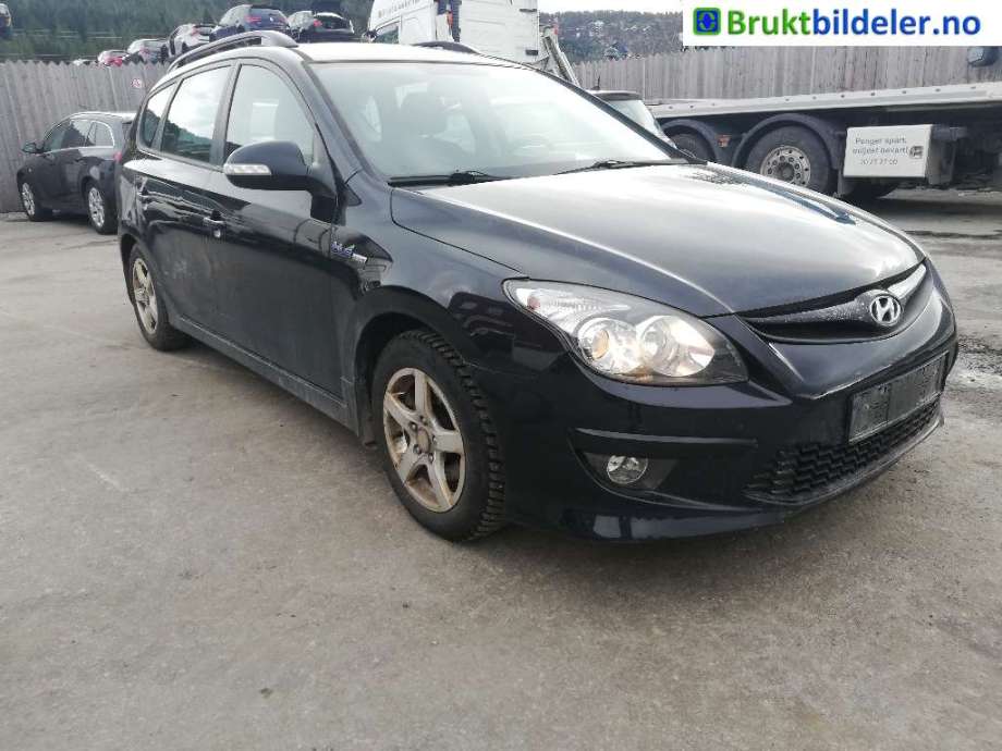 Frontlykt høyre halogen til Hyundai i30, 2007-2012 (Type I)  (HYUNDAI|)