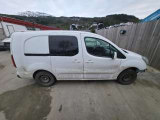 Skjerm høyre foran til Peugeot Partner, 2015-2019 (Type II, Fase 2)  (PEUGEOT|)