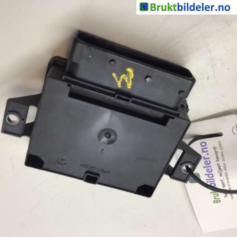 Styreenhet elektrisk parkbrems (EPB - Electric Parking Brake) til Mercedes CLA 2013-2019 (C117) (C117) (MERCEDES|A 246 900 30 14|234835-101|)
