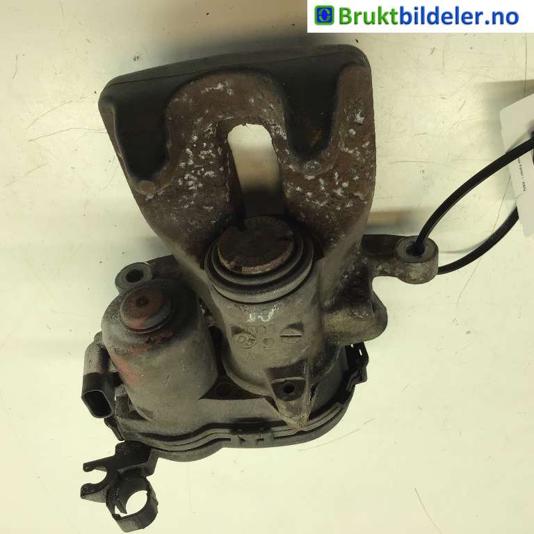 Bremsecaliper venstre bak til Mercedes CLA, 2013-2019 (C117) (C117) (MERCEDES|A 000 423 23 81)