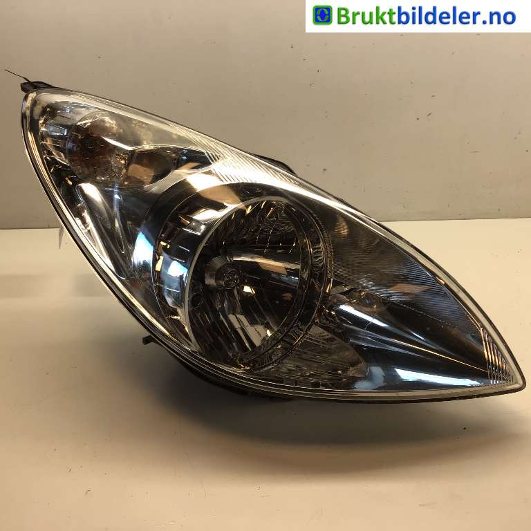 Frontlykt høyre halogen til Hyundai i20 2009-2014 (Type I) (HYUNDAI|921021J010|)