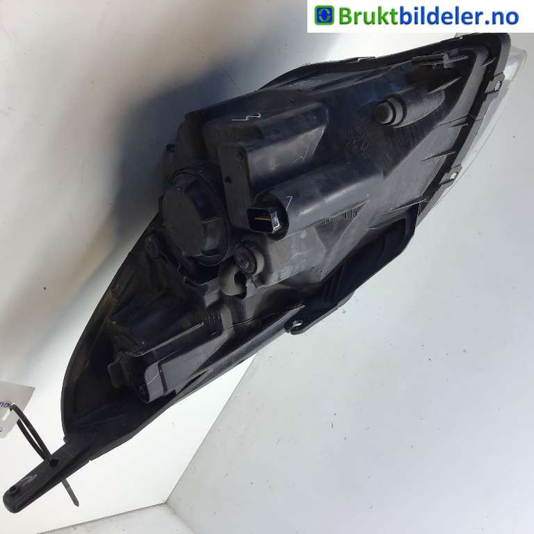 Frontlykt høyre halogen til Hyundai i20 2009-2014 (Type I) (HYUNDAI|921021J010|)