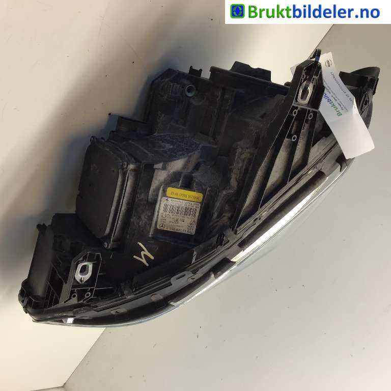 Frontlykt venstre xenon til Mercedes B-Klasse 2011-2018 (W246) (W246) (MERCEDES|A 246 820 77 61|0 301 271 271 07|)