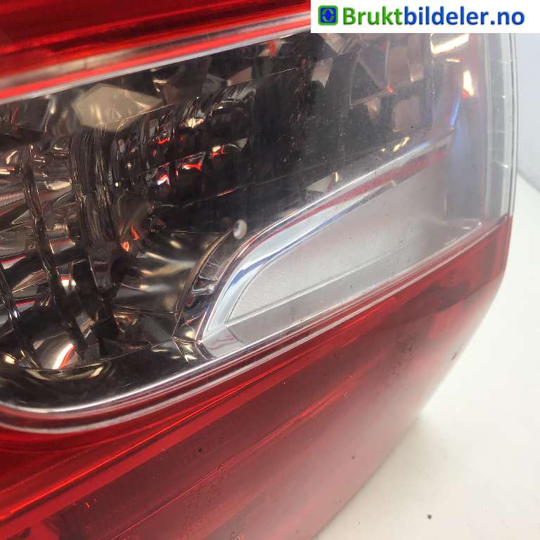 Baklykt venstre indre til Citroën C4, Aircross 2012-2017 (CITROEN|16 077 003 80|)