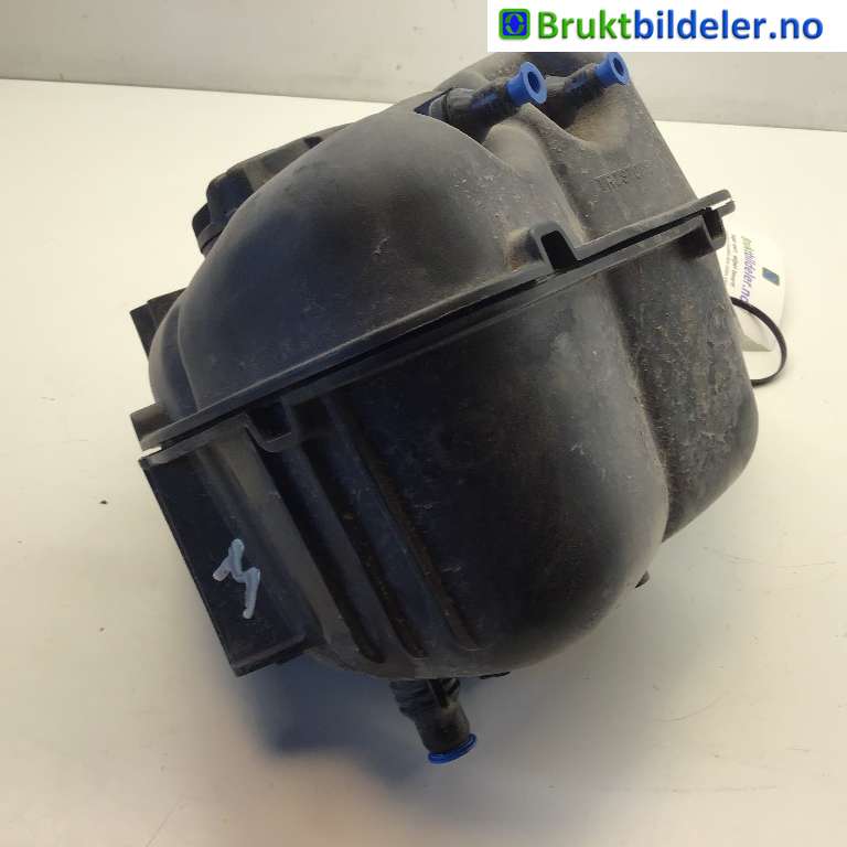 Ekspansjonstank til BMW i4 2021-->> (G26) (G26) (BMW IX4|17 13 7 925 641|)