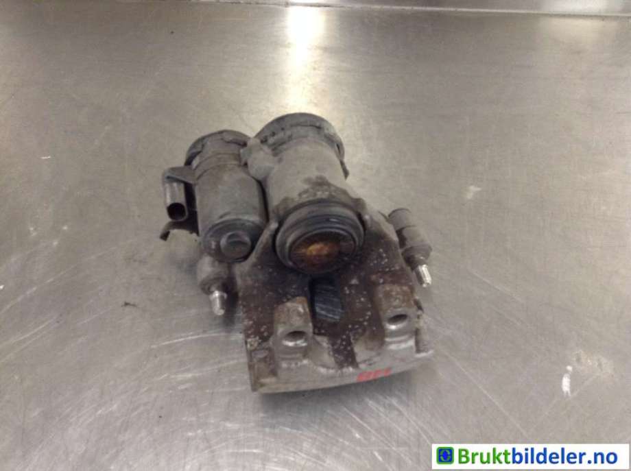 Bremsecaliper høyre bak til Mercedes C-Klasse 2014-2018 (Fase 1) (W205) (W205) (MERCEDES|A 205 423 04 81||A 000 906 13 03)