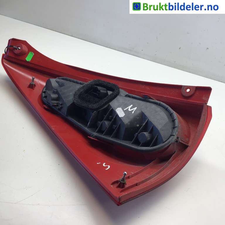 Baklykt høyre til Peugeot 107 2006-2014  (PEUGEOT|6351 X6|)