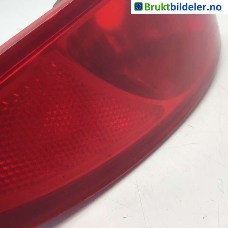 Baklykt fra støtfanger til Hyundai Ix35 2010-2015  (HYUNDAI|92405 2Y300|)