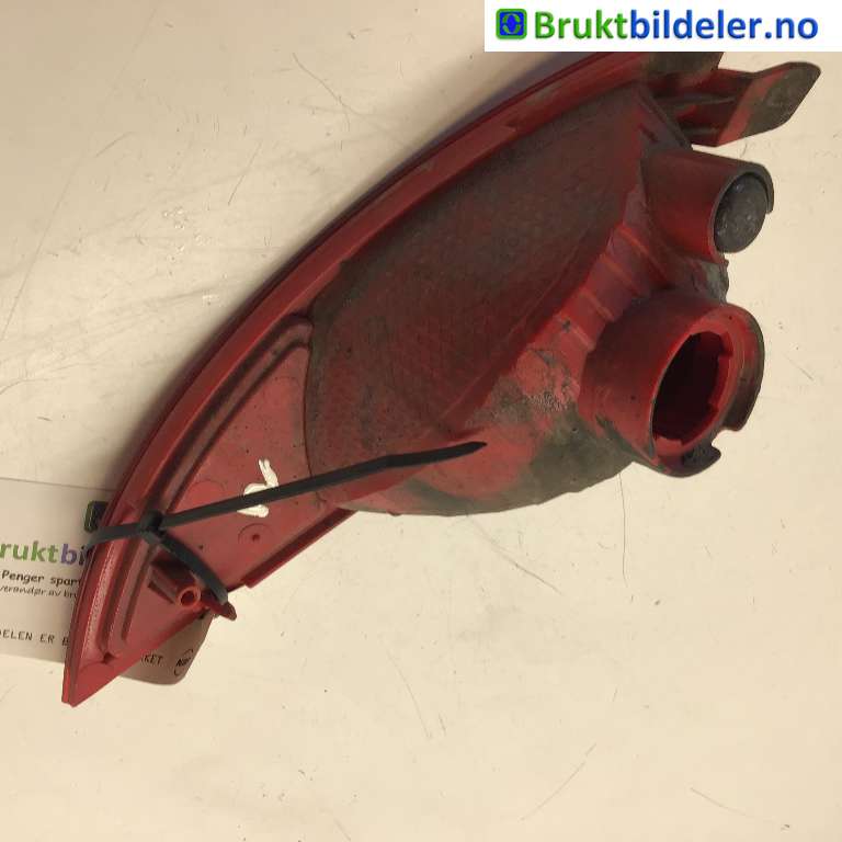 Baklykt fra støtfanger til Hyundai Ix35 2010-2015  (HYUNDAI|92405 2Y300|)