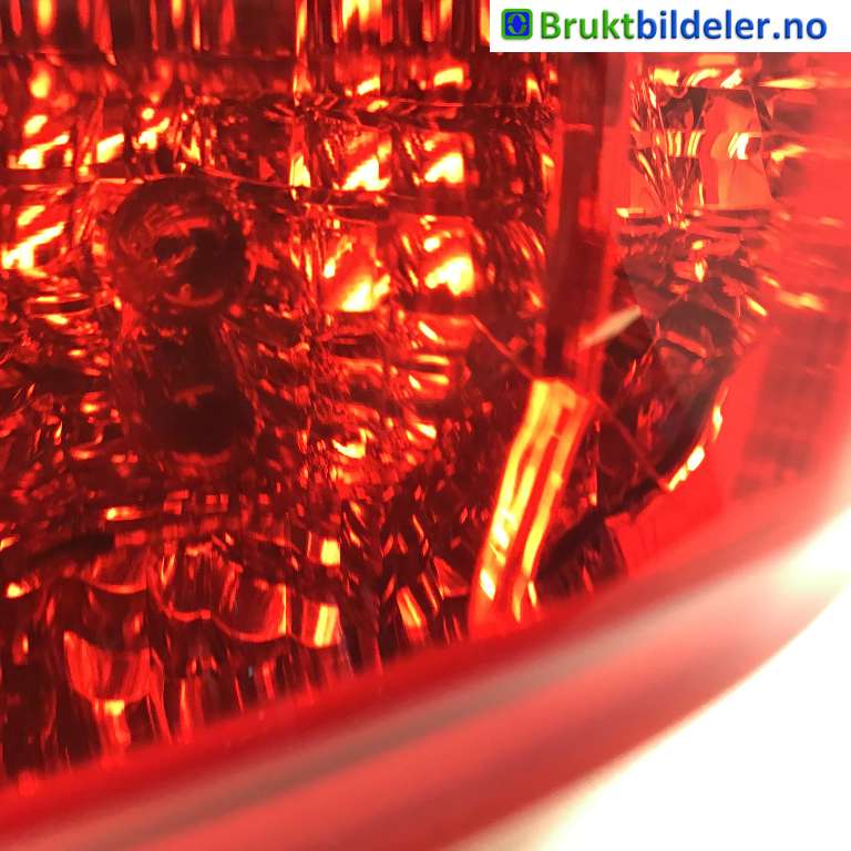 Baklykt høyre til Toyota Auris 2010-2012 (Type I, Fase 2)  (TOYOTA|81551 02550|)