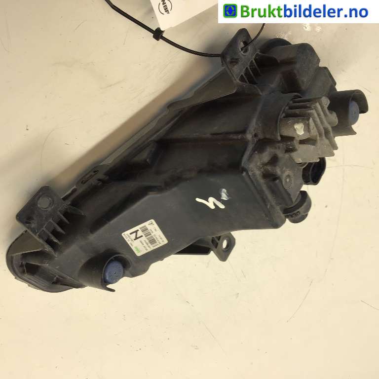 Tåkelykt venstre foran til Nissan Leaf 2018-->> (Type II)  (NISSAN|26150-8995C|L90102548|)