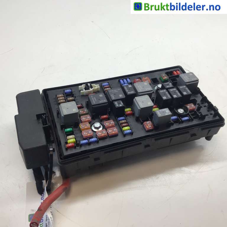 Sikringsboks til Opel Insignia A 2009-2014  (OPEL|13343479|004956-194-10|)