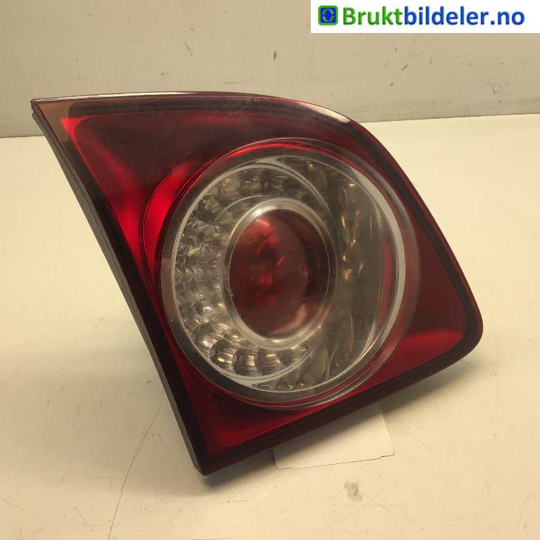 Baklykt venstre indre til VW Golf, Plus/Cross, 2009-2013 (Fase 2)  (VOLKSWAGEN|5M0 945 093 M)