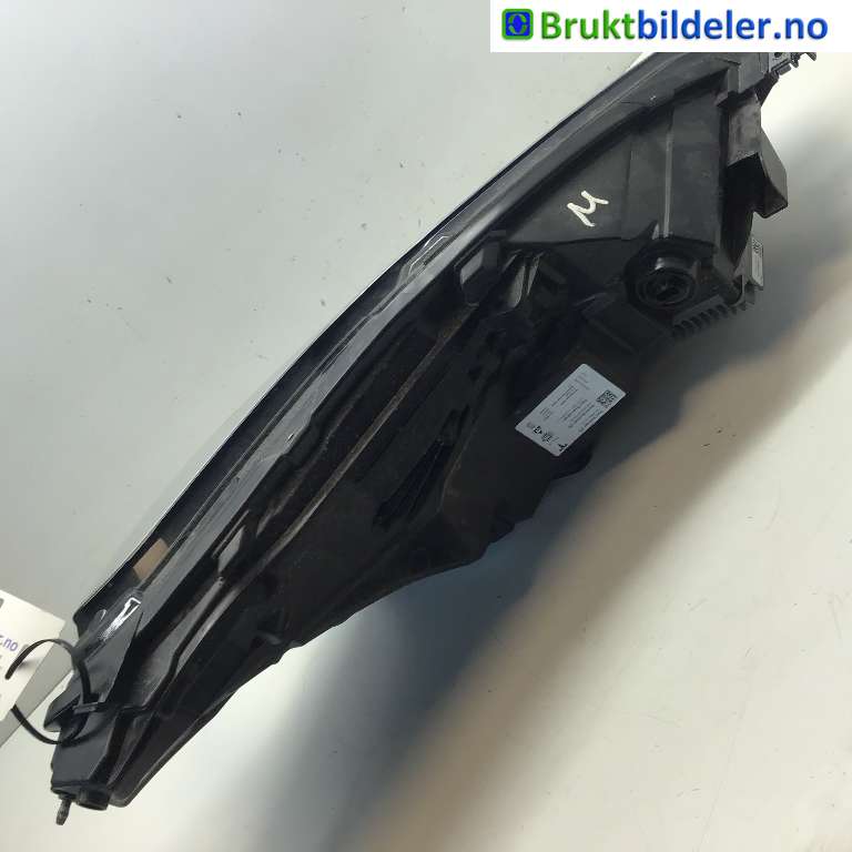 Frontlykt venstre halogen til Tesla Model 3 2018-2023 (Fase 1)  (TESLA|1514952-20-E|D6I24216000245|)