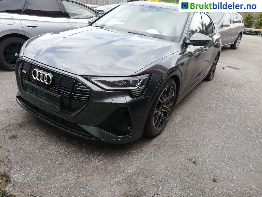 Dør venstre foran til Audi e-tron, 2018-->>  (AUDI|)