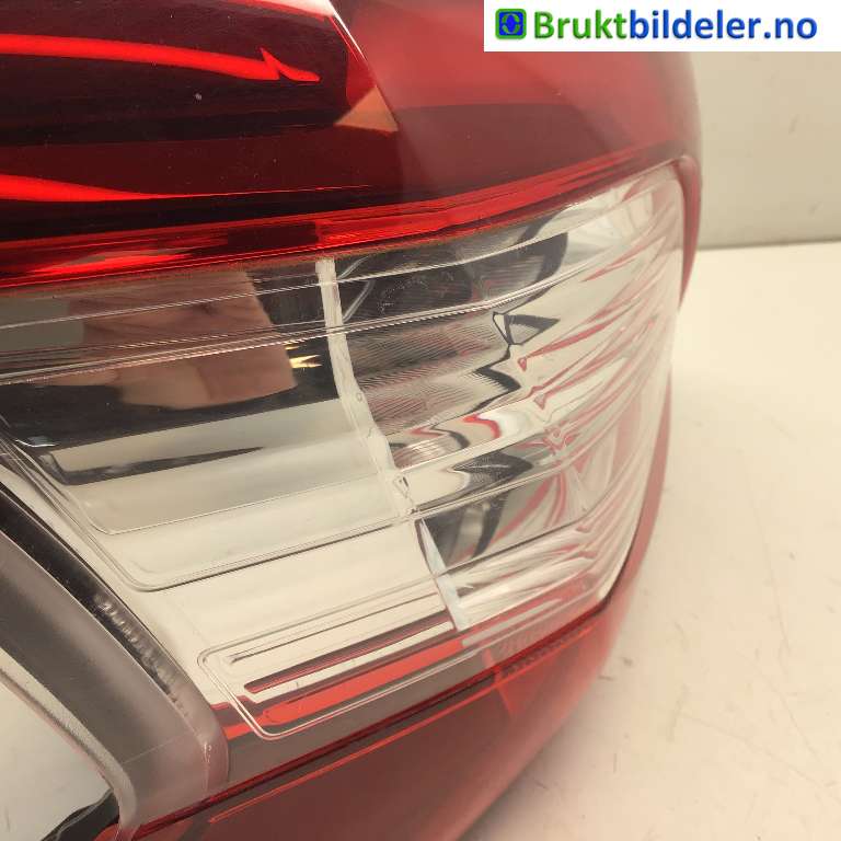 Baklykt venstre til Peugeot 308 2013-2021 (Type II)  (PEUGEOT|9677817680|81250101|)