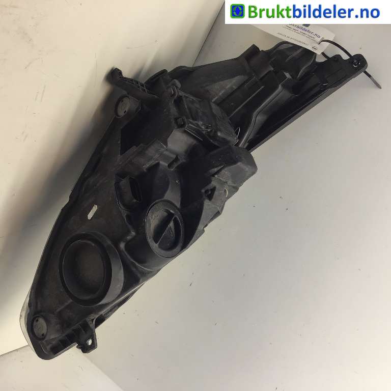 Frontlykt venstre halogen til Ford C-Max 2010-2015 (Type II, Fase 1) (FORD|AM51-13W030-AE|89502246|)