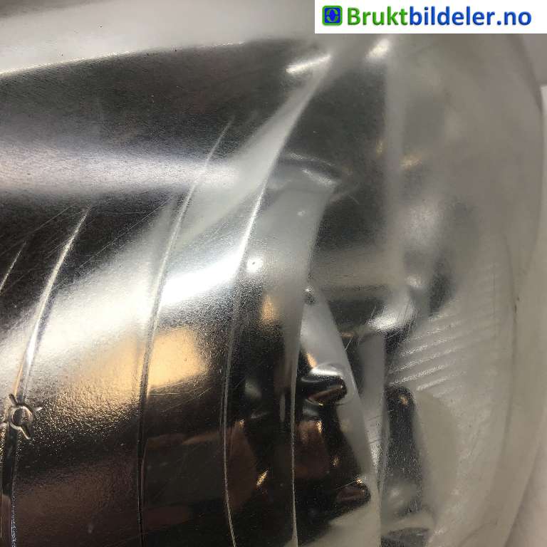 Frontlykt høyre halogen til Hyundai i30 2007-2012 (Type I)  (HYUNDAI|921022L020|)