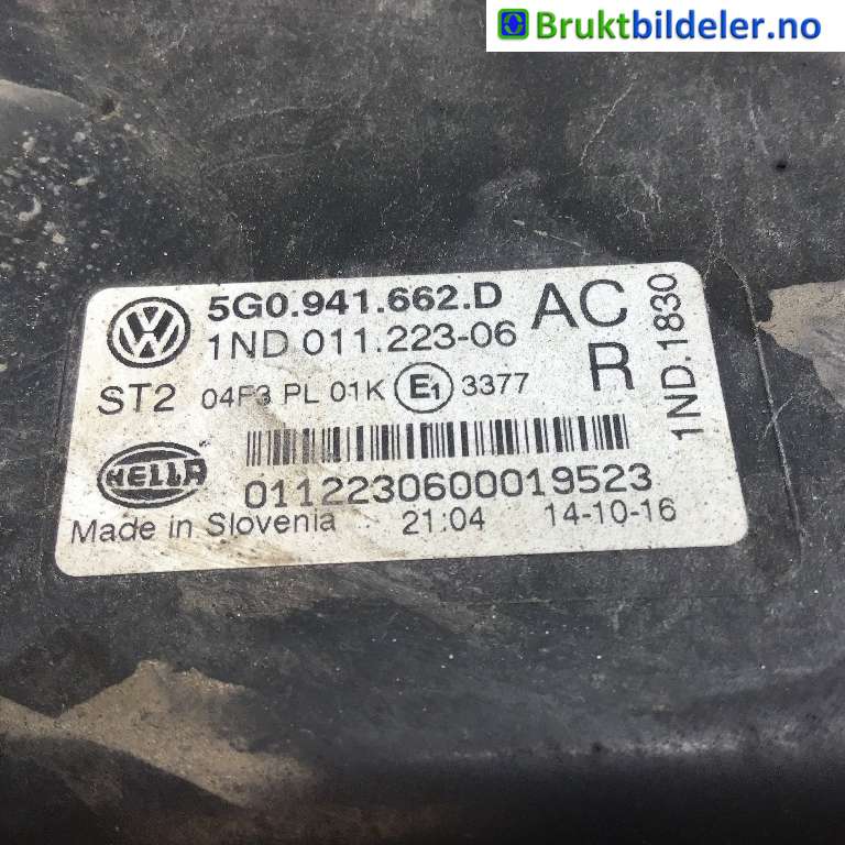 Tåkelykt høyre foran til VW Golf VII 2012-2017 (Fase 1)  (VOLKSWAGEN|5G0 941 662 D|1ND 011 223-06|)