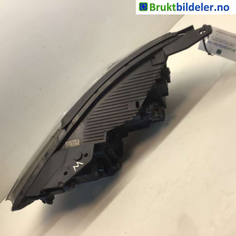 Frontlykt høyre halogen til Hyundai Ioniq Electric 2016-2019 (Fase 1) (HYUNDAI|92102-G7000T2S|)