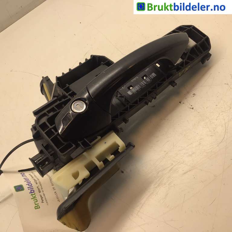 Dørhåndtak utv venstre til Mercedes E-Klasse, 2013-2016 (Fase 2) (W212) (W212) (MERCEDES|A 204 760 15 34)