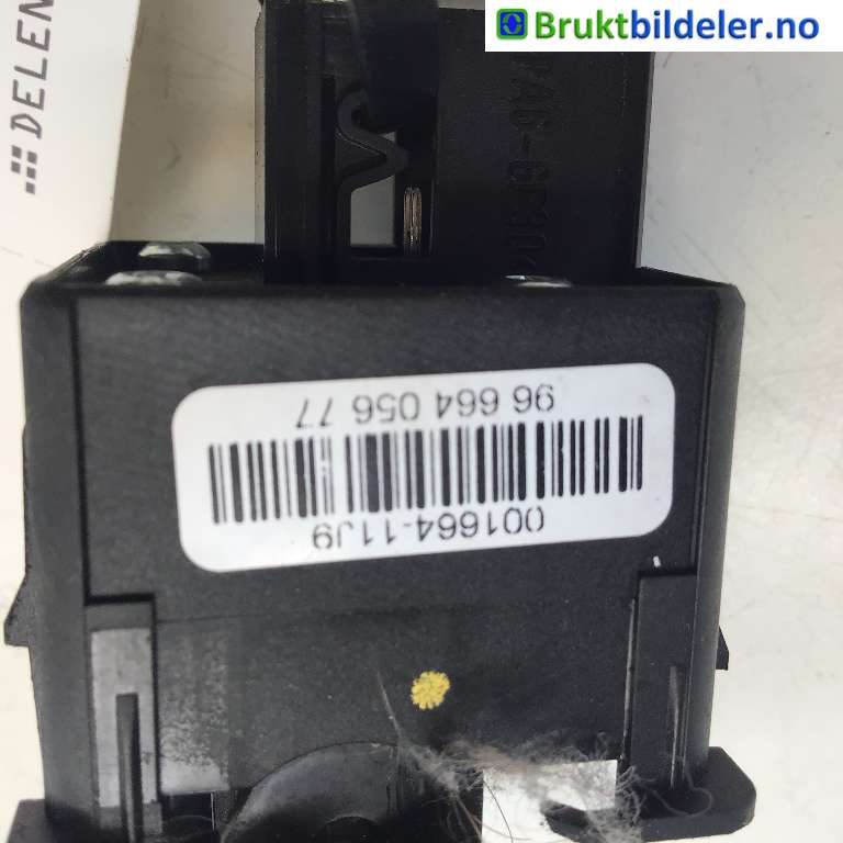 Bryter elektrisk håndbrekk/parkbrems til Peugeot 3008 2009-2016 (Type I)  (PEUGEOT|9666405677|001664-11J9|)