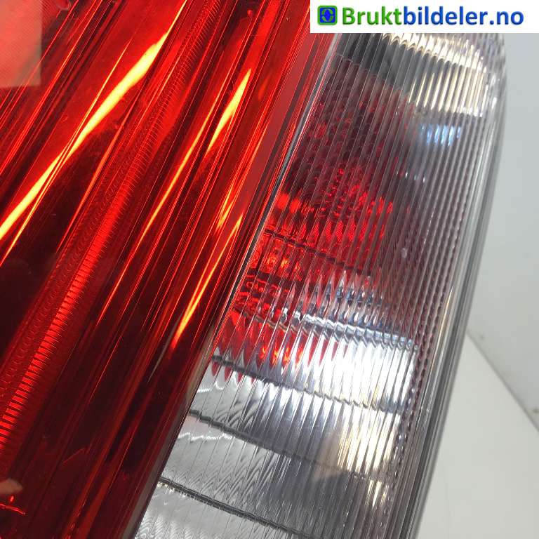 Baklykt venstre indre til Toyota Avensis 2009-2015 (Type III, Fase 1)  (TOYOTA|8159005140|)