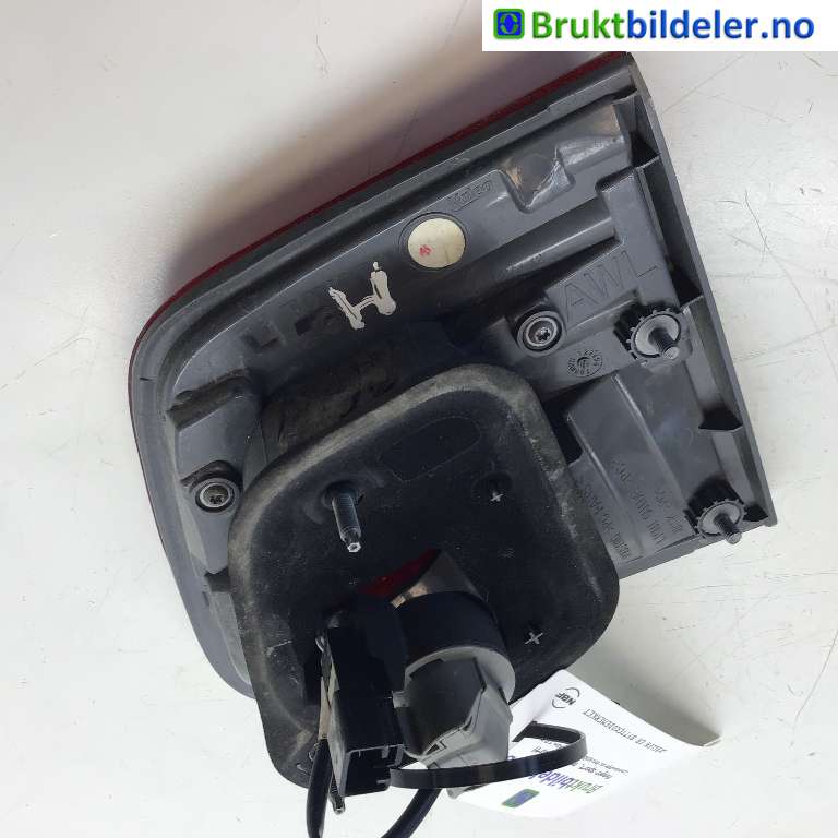 Baklykt venstre indre til Toyota Avensis 2009-2015 (Type III, Fase 1)  (TOYOTA|8159005140|)