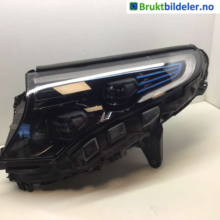 Frontlykt venstre halogen til Mercedes EQC, 2019-->> (MERCEDES|A 293 906 81 00)