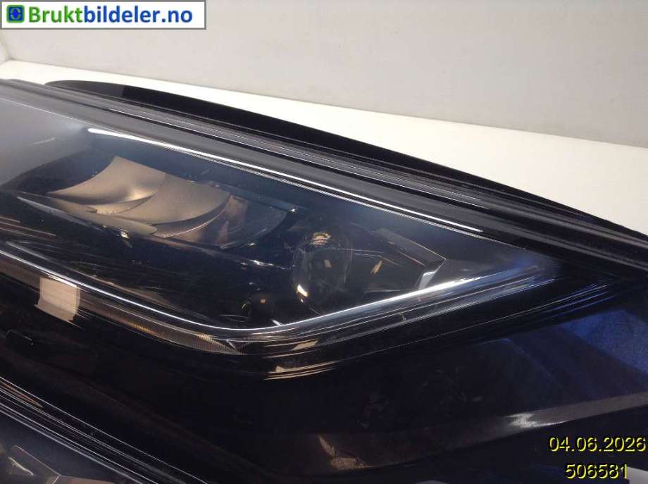 Frontlykt venstre halogen til Škoda Kodiaq 2017-->>  (SKODA|566 941 015 E|1ZX 012 669-25|566 941 015 H)