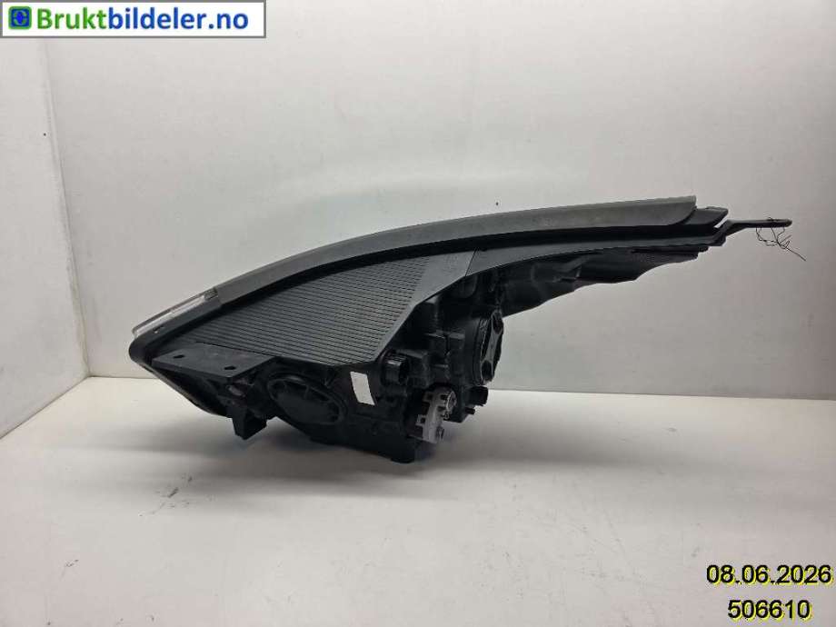 Frontlykt høyre halogen til Kia Niro 2016-2021  (92102G5200|)