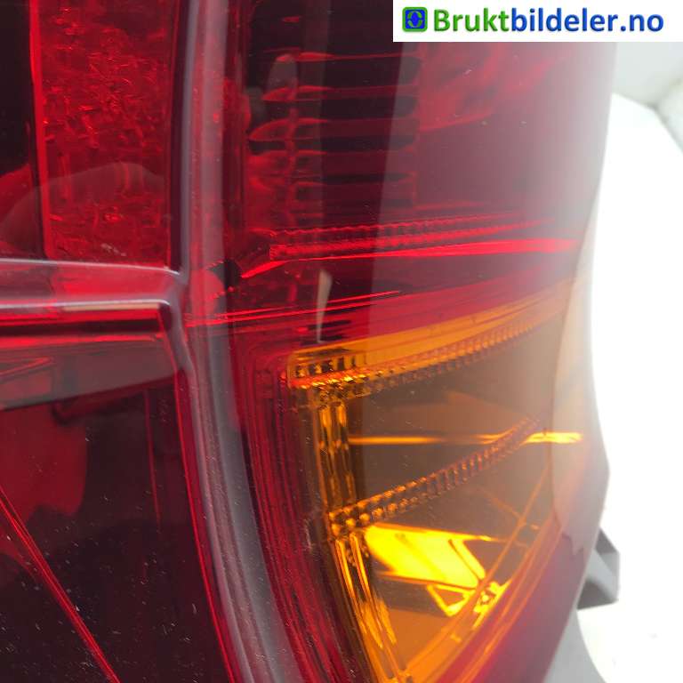 Baklykt venstre til Toyota Auris 2013-2015 (Type II, Fase 1)  (TOYOTA|81561-02710|)
