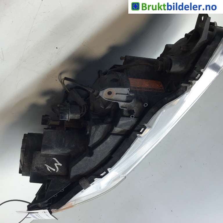 Frontlykt høyre xenon til Mitsubishi Outlander 2010-2012 (Type II, Fase 2) (MITSUBISHI|8301B558|)